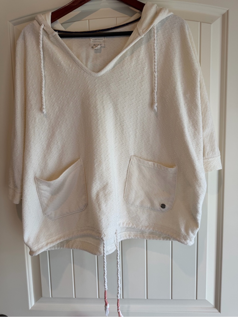 Roxy Cream V-Neck Lightweight Knit Pullover